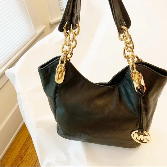 Michael Kors Soft Calf Leather Lillie Chain Tote Black Gold Hardware - Picture 2 of 11